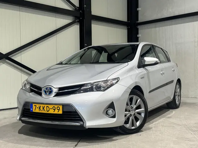 Toyota Auris 1.8 Hybrid Dynamic 2013 Hybride Benzine 19