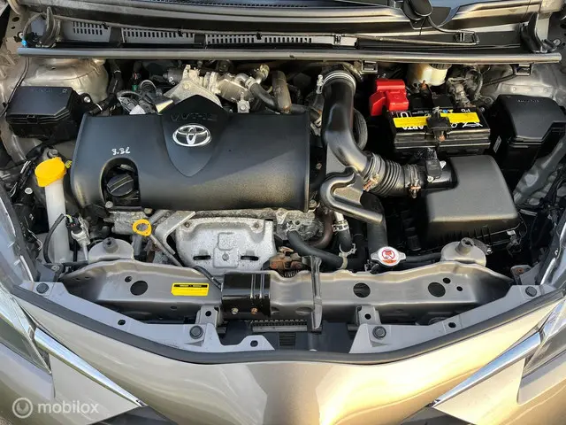 Toyota Yaris 1.5 VVT-i Bi-Tone 2017 Benzine 16