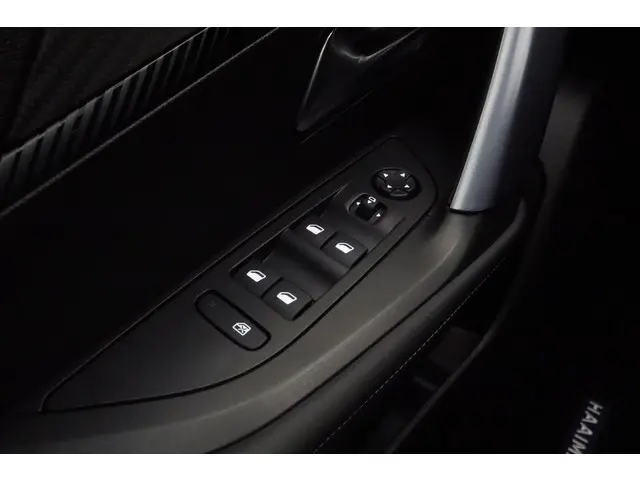 Peugeot 2008 1.2 PureTech Allure 2021 Benzine 17