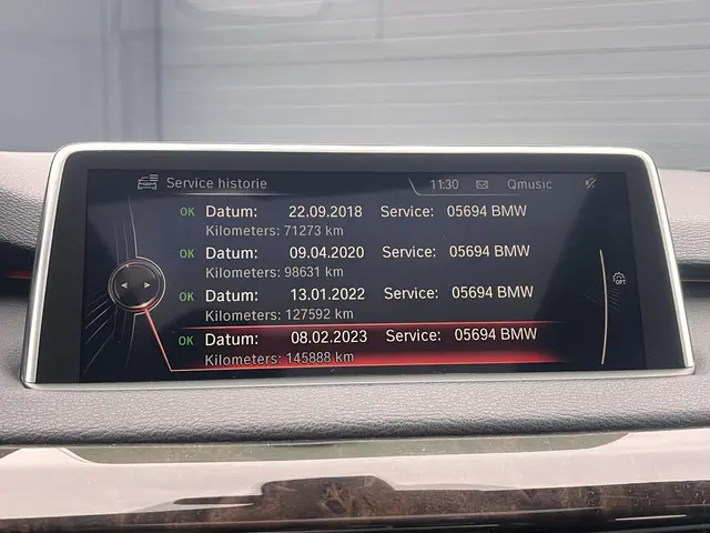 BMW X5 xDrive 50i High Executive 2013 Benzine 17