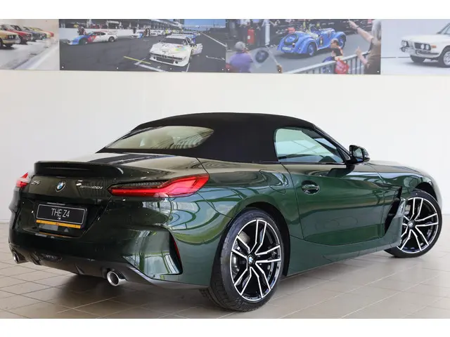 BMW Z4 sDrive20i Roadster 2025 Benzine 4
