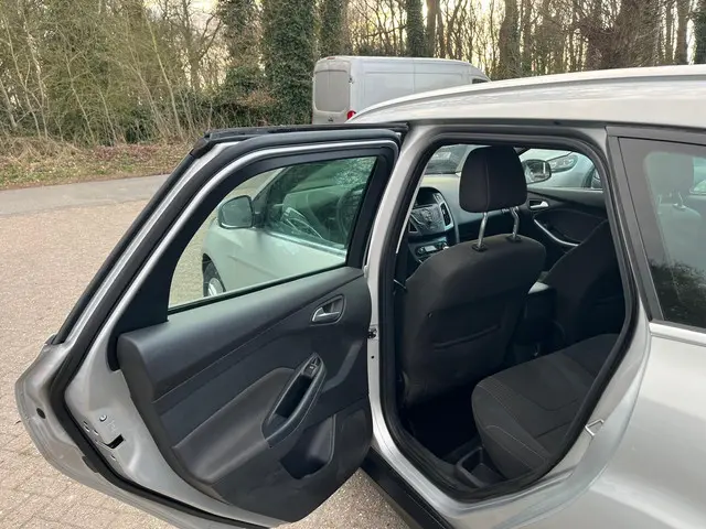 Ford Focus Wagon 1.0 EcoBoost Edition Plus 2014 Benzine 25