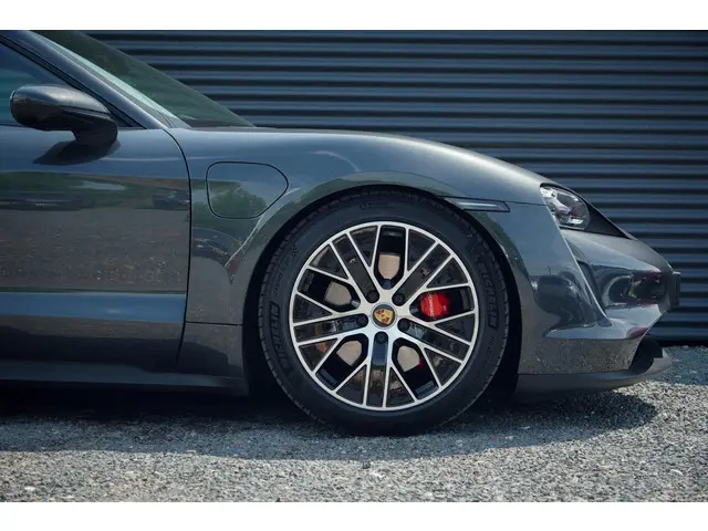 Porsche Taycan 4S Performance 84 kWh 2020 Elektrisch 11