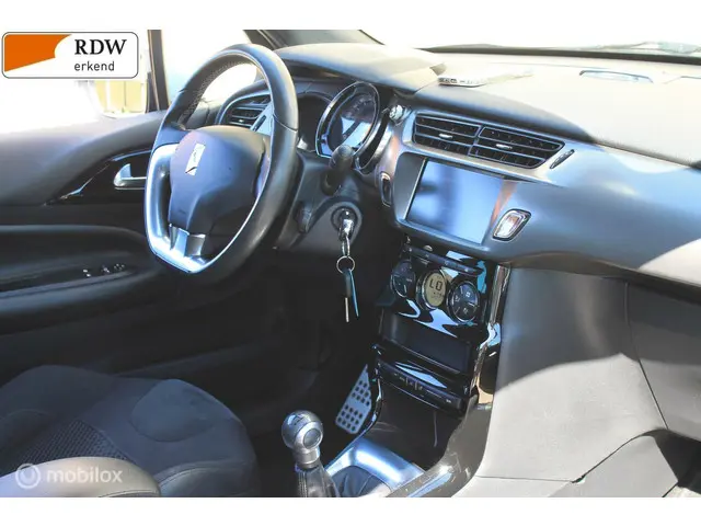 DS DS 3 1.2 PureTech Business 2016 Benzine 12