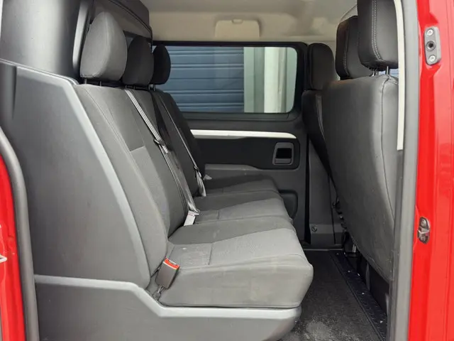 Toyota ProAce Worker 2.0 D-4D Live DC 2022 Diesel 26