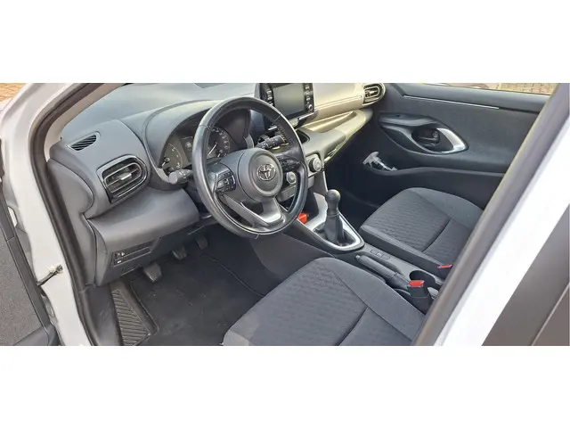 Toyota Yaris 1.0 VVT-i Active 2021 Benzine 17