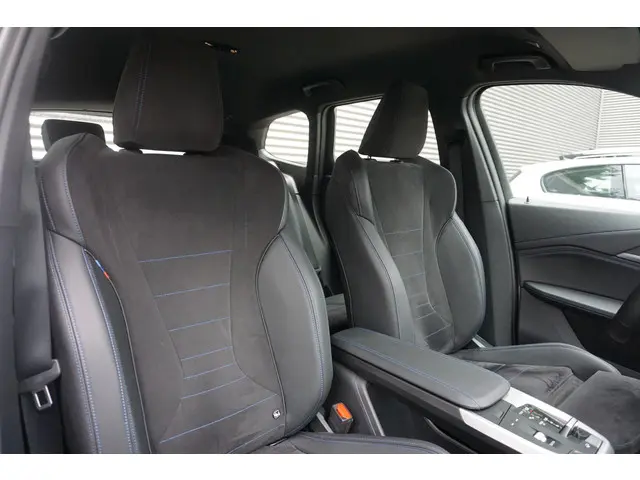 BMW X1 sDrive18i 2023 Benzine 8