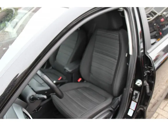 Kia Stonic 1.0 T-GDi MHEV Dynamic+Line 2023 Benzine 10