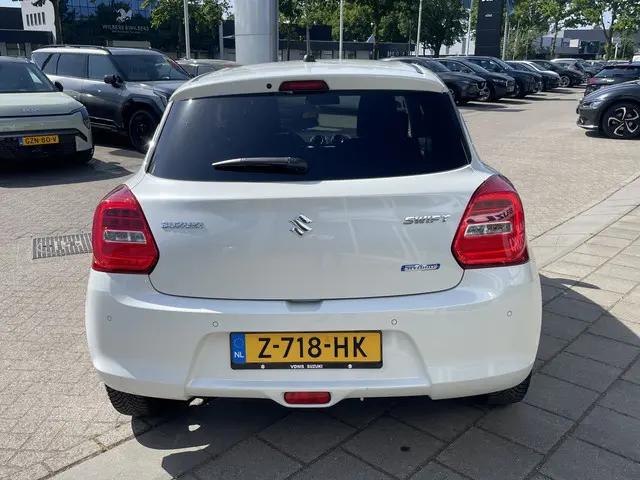 Suzuki Swift 1.2 Select Smart Hybrid 2024 Hybride Benzine 7