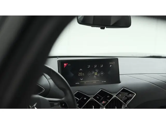 DS DS 3 Crossback PureTech 100 Montmartre 2022 Benzine 42