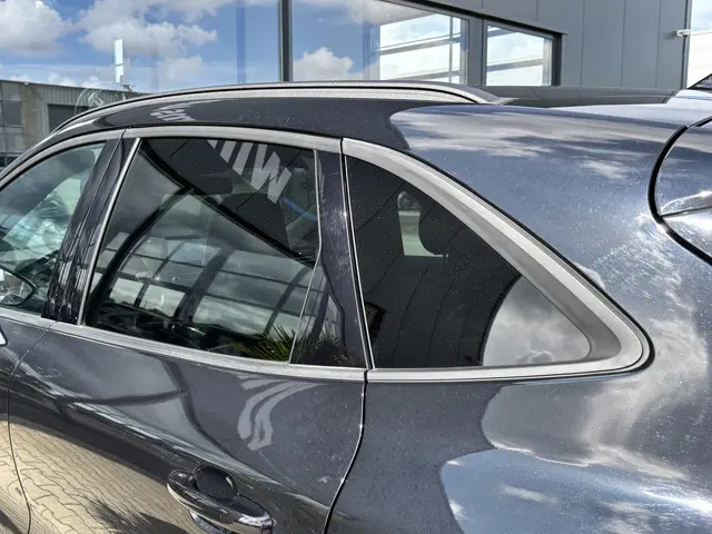 Ford Kuga 2.5 PHEV ST-Line X 2020 Hybride Benzine 12