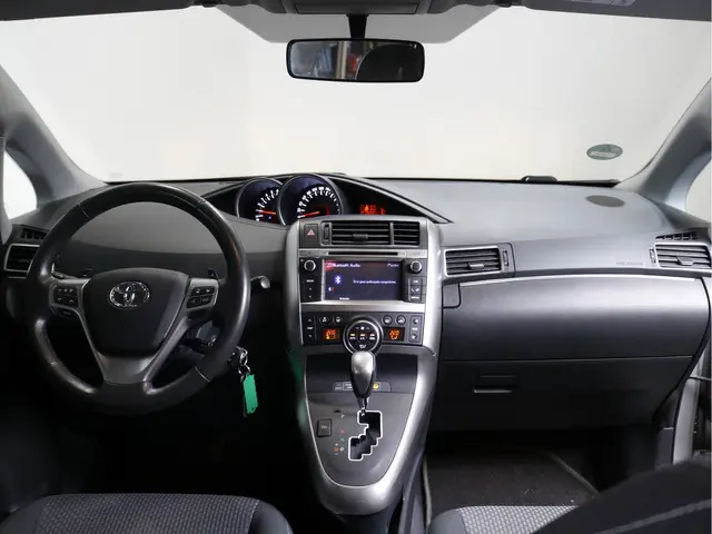 Toyota Verso 2
