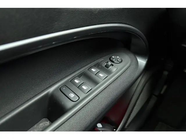 Fiat 600e RED 54 kWh 2025 Elektrisch 20