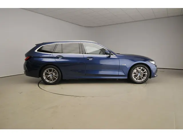 BMW 3 Serie Touring 320e 2023 Hybride Benzine 4