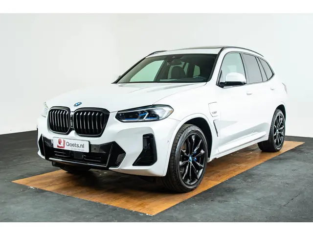 BMW X3 xDrive30e High Executive 2022 Hybride Benzine 53