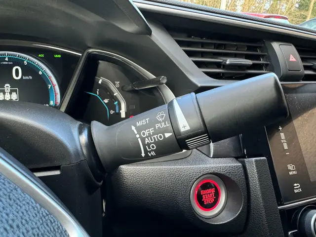 Honda Civic 1.5 i-VTEC Executive 2018 Benzine 20