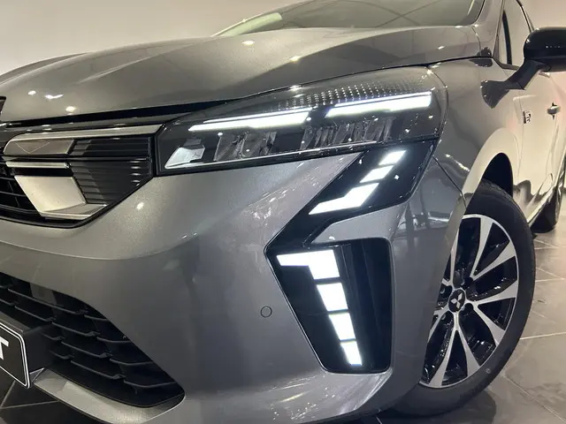 Mitsubishi Colt 1.6 HEV Intense 2026 Hybride Benzine 24