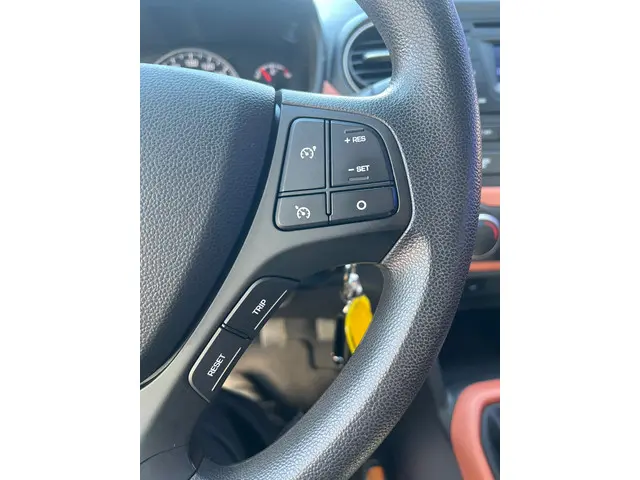 Hyundai i10 1.0i i-Motion Comfort 2016 Benzine 17