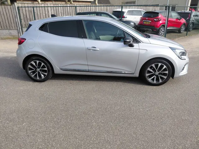 Renault Clio 1.0 TCe 90 Techno 2023 Benzine 10