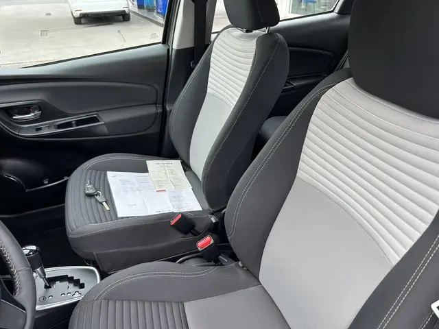 Toyota Yaris 1.5 VVT-i Executive 2019 Benzine 13