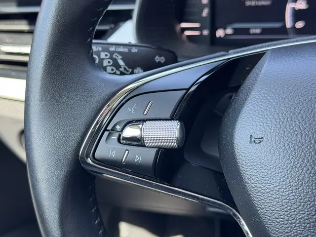 Škoda Kamiq 1.0 TSI Ambition DSG 110 pK 2024 Benzine 24