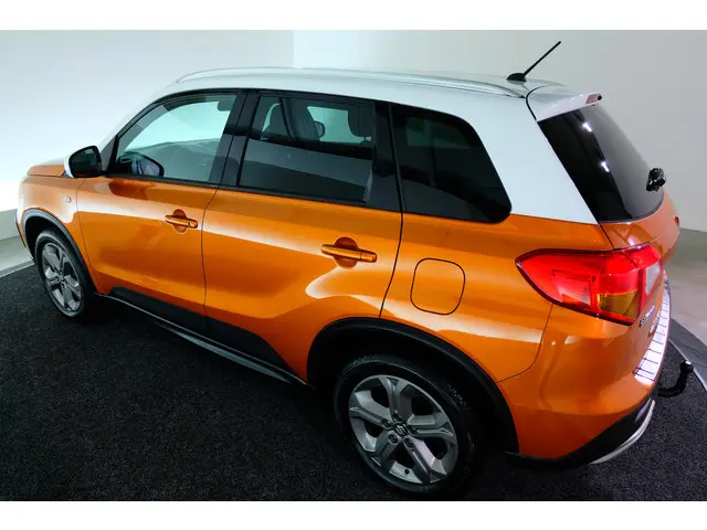 Suzuki Vitara 1.6 Exclusive 2016 Benzine 9