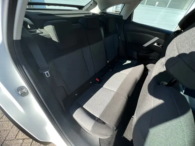 Citroën C4 1.2 130PK Puretech Feel | Automaat | 2021 Benzine 11
