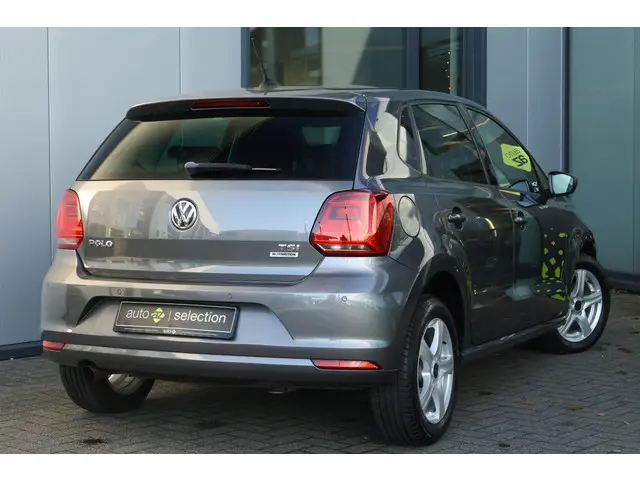 Volkswagen Polo 1.2 TSI Comfortline 2015 Benzine 2