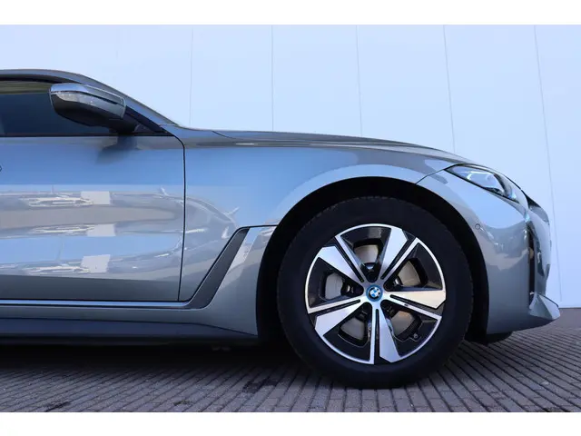 BMW i4 eDrive40 High Executive 84 kWh 2022 Elektrisch 5