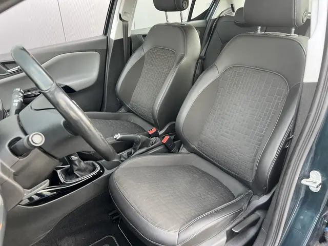 Opel Corsa 1.4 Cosmo 2015 Benzine 4