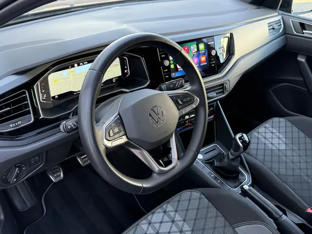 Volkswagen Polo 1.0 TSI R-Line Business 2023 Benzine 32