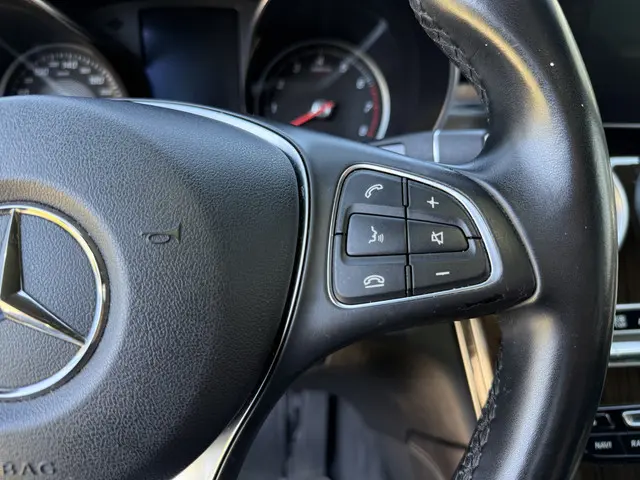 Mercedes-Benz GLC 250 4MATIC Prestige 2015 Benzine 27