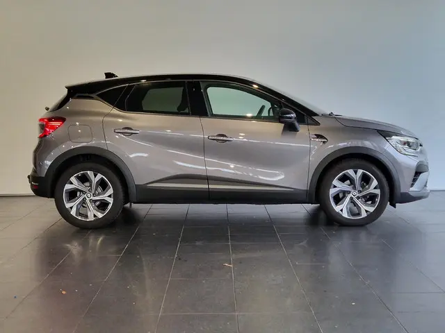 Renault Captur 1.3 mild hybrid 160 R.S. Line 2023 Benzine 17
