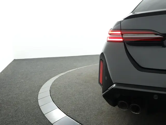 BMW M5 5-serie 2025 Hybride Benzine 35