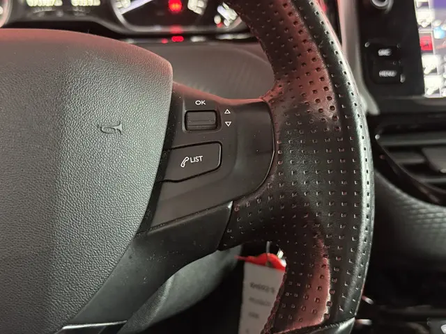 Peugeot 2008 1.6 BlueHDi Allure 2016 Diesel 33