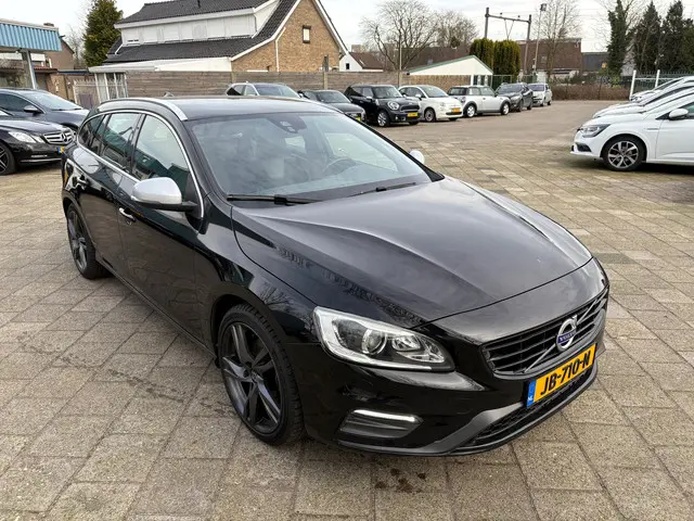 Volvo V60 1.5 T3 R-Design 2016 Benzine 4