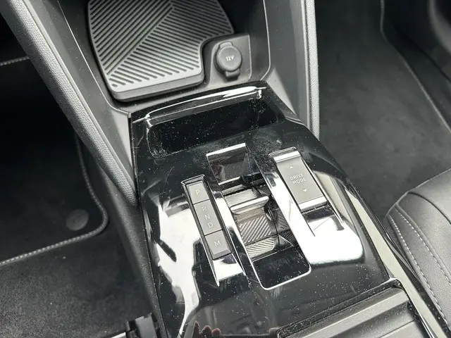 Citroën C4 1.2 Hybrid 145 PK Max 2025 Hybride Benzine 28