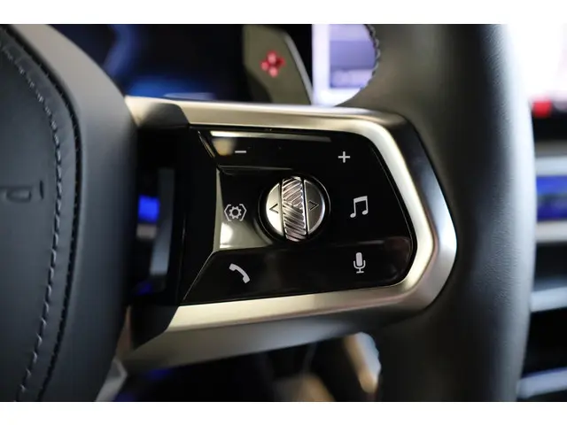 BMW 7 Serie M760e xDrive 2025 Hybride Benzine 31