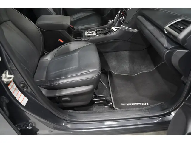 Subaru Forester 2.0i e-BOXER First Edition 2021 Benzine 23
