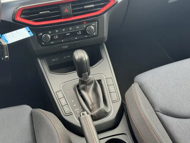 SEAT Ibiza 1.0 EcoTSI FR Plus Connect 2023 Benzine 25