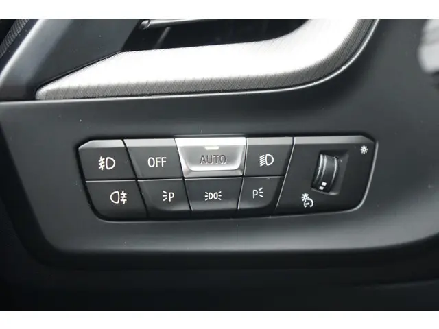 BMW 1 Serie 118i 2020 Benzine 42