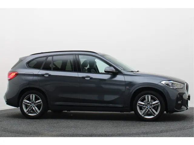 BMW X1 sDrive18i High Executive 2021 Benzine 20