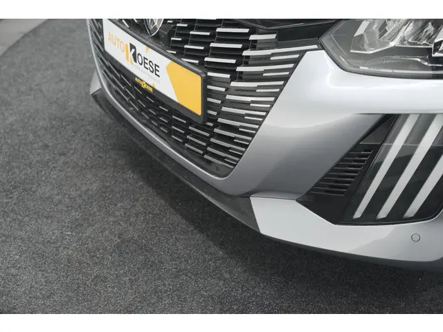 Peugeot 208 PureTech 100 Allure 2024 Benzine 19