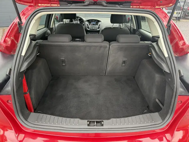 Ford Focus 1.0 Titanium Edition 2015 Benzine 19