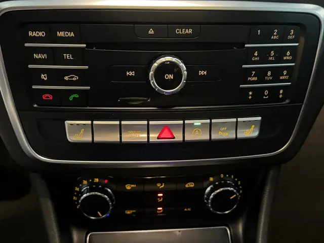 Mercedes-Benz CLA 200 Prestige 2018 Benzine 22