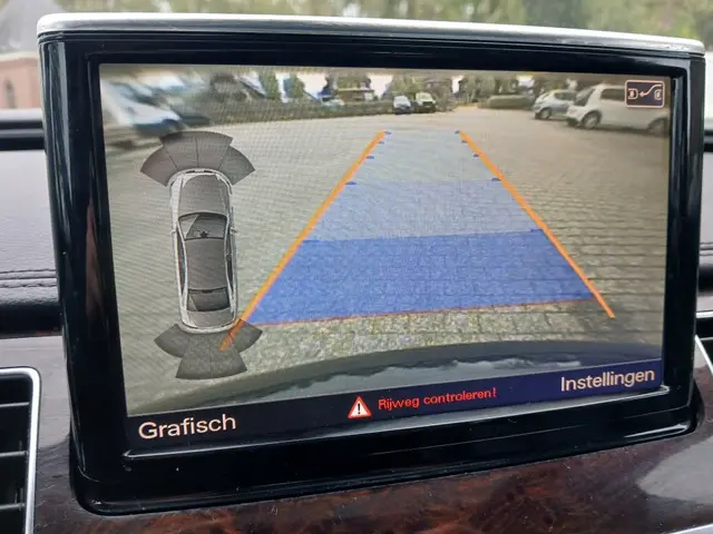 Audi A8 2.0 TFSI Hy. Pro L.+ 2012 Hybride Benzine 25