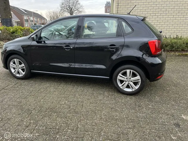 Volkswagen Polo 1.0 Comfortline 2014 Benzine 3