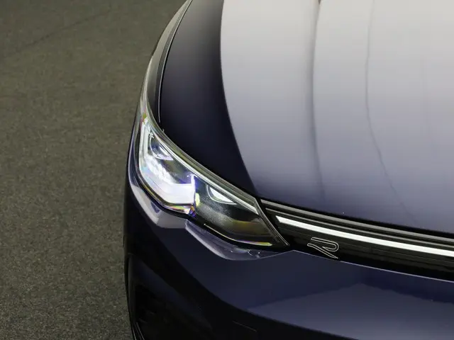 Volkswagen Golf 1.5eTSI/150PK R-Line DSG 2024 Benzine 30