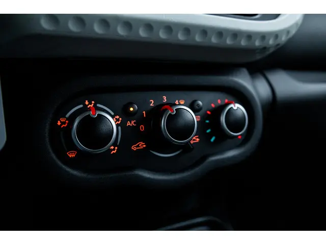 Renault Twingo 1.0 SCe Collection 2019 Benzine 19