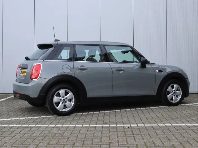 MINI One | Navigatiesysteem 2019 Benzine 5